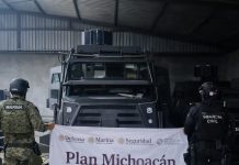 Golpe al crimen; SSP asegura en Coahuayana presunta bodega para fabricación de vehículos blindados