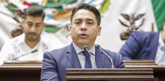 Iván Vera presenta reforma para proteger a niñas, niños y adolescentes frente a la violencia digital en Michoacán