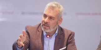 Bedolla condena homicidio de familia michoacana y garantiza colaboración para que haya justicia