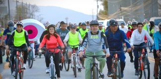 Bedolla estrena con rodada ciclista la ampliación de la av. Amalia Solórzano