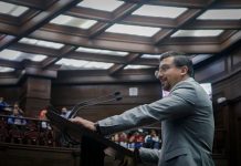 Toño Mendoza presenta iniciativa para garantizar sanitarios públicos, gratuitos y accesibles en gasolineras de Michoacán