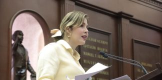 A propuesta de Brissa Arroyo se inscribirá en el Palacio Legislativo con letras doradas el nombre de Amalia Solórzano Bravo