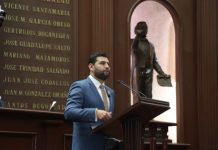 Octavio Ocampo presenta iniciativa para proteger a productores de maíz en Michoacán