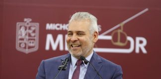 Abrirá próximo viernes puente del distribuidor de salida a Pátzcuaro: Bedolla