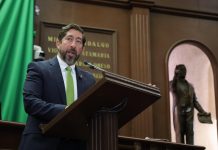 Propone Abraham Espinoza Villa licencia de conducir digital y gratuita en Michoacán