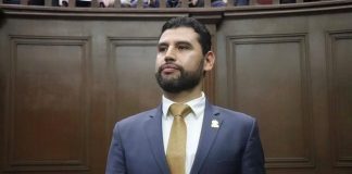 Celebra Octavio Ocampo reforma que protege la salud de las madres y recién nacidos en Michoacán