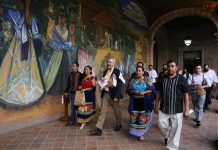 Pómaro hace historia al convertirse en la comunidad indígena número 52 en transitar al autogobierno: Bedolla