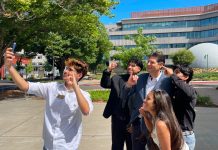 Se reúne Alfonso Martínez Alcázar con jóvenes de la Universidad Estatal de Sacramento