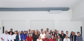 Alcaldes y legisladores llaman a Carlos Torres Piña a solicitar licencia y encabezar un proyecto de unidad rumbo al 2027