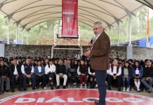 Con reforma constitucional “Data Datos Gratis” garantizará internet a 236 mil alumnos en Michoacán