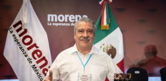 Morón muestra congruencia y solicita licencia indefinida a su cargo como senador