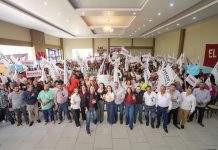 “No está sola, presidenta”: Gladyz Butanda y más de mil personas respaldan a Sheinbaum desde Jacona