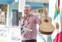 Más de 10 mil guitarras de Paracho llegarán a secundarias de Michoacán: Bedolla