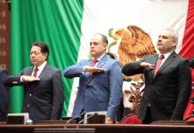 Recibe Congreso del Estado el Quinto Informe de Gobierno del Titular del Ejecutivo