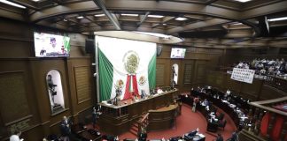 Al Hospital de la Mujer y al doctor Juan Abraham Bermúdez, Condecoración al Mérito Medico “Manuel Martínez Báez”
